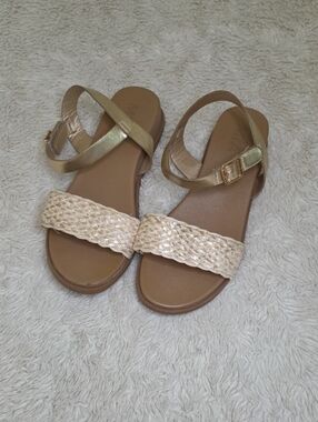Girls Mia Sandals Sz 4